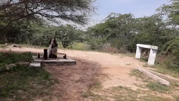 Arulmigu Karuppanasamy Temple, Pillaiyar Nattham - 625402 கருப்பணசாமி திருக்கோயில், Pillaiyar Nattham, Pillaiyar Nattham - 625402, Madurai - Ancient Temple Architecture and History Image 3