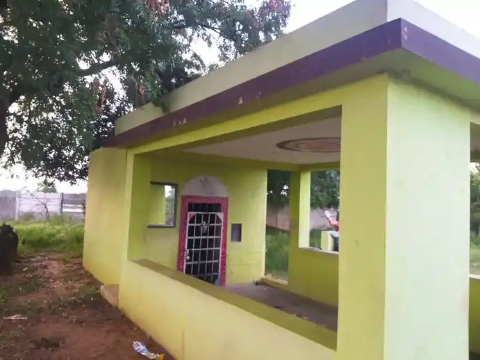 Arulmigu Karuppannaswamy Temple, Aarchampatti - 621313 அருள்மிகு கருப்பண்ணசாமி திருக்கோயில், Aarchampatti - 621313, Karur - Ancient Temple Architecture and History Image 2