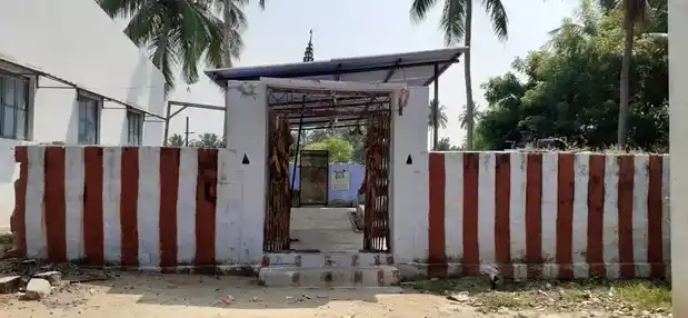 Arulmigu Karuppannaswamy Temple, Chinadharapuram - 639202 அருள்மிகு கருப்பண்ணசுவாமி திருக்கோயில், Chinadharapuram - 639202, Karur - Ancient Temple Architecture and History Image 2