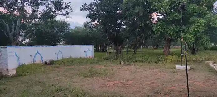 Arulmigu Karuppannaswamy Temple, Kalladai - 621313 அருள்மிகு கருப்பண்ணசாமி திருக்கோயில்,  - 621313, Karur - Ancient Temple Architecture and History Image 2