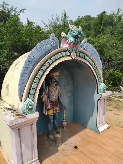 Arulmigu Karuppannswamy Temple, Rajendrapuram - 614624 அருள்மிகு கருப்பண்ணசுவாமி திருக்கோயில், Rajendrapuram - 614624, Pudukkottai - Ancient Temple Architecture and History Image 2