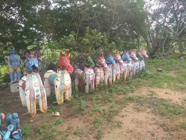 Arulmigu Karuppansamy Temple, Keelacinnanampatti - 625501 அருள்மிகு கருப்பணசாமி திருக்கோயில், Keelacinnanampatti, Keelacinnanampatti - 625501, Madurai - Ancient Temple Architecture and History Image 3