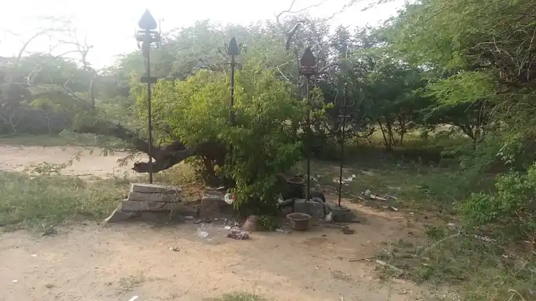 Arulmigu Karuppar Temple, Kaikkudipatti - 622101 Arulmigu Karuppar Temple, Kaikkudipatti - 622101, Pudukkottai - Ancient Temple Architecture and History Image 2