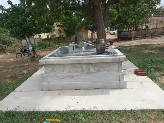 Arulmigu Karuppar Temple, Ponpetthi - 614629 அருள்மிகு கருப்பர் திருக்கோயில், பொன்பேத்தி, ஆவுடையார்கோவில் வட்டம் - 614629, Pudukkottai - Ancient Temple Architecture and History Image 4