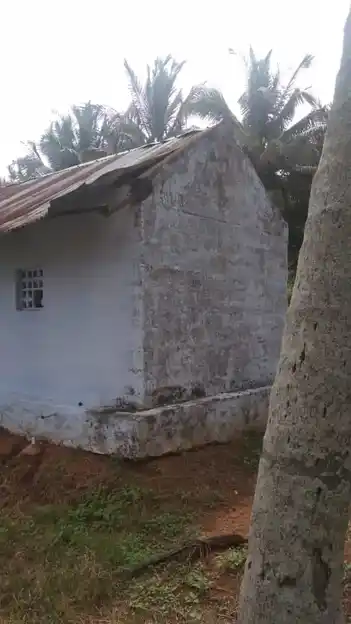 Arulmigu Karupparayan Temple, Avalappampatti - 642132 அருள்மிகு கருப்பராயன் திருக்கோயில், Avalappampatti - 642132, Coimbatore - Ancient Temple Architecture and History Image 4