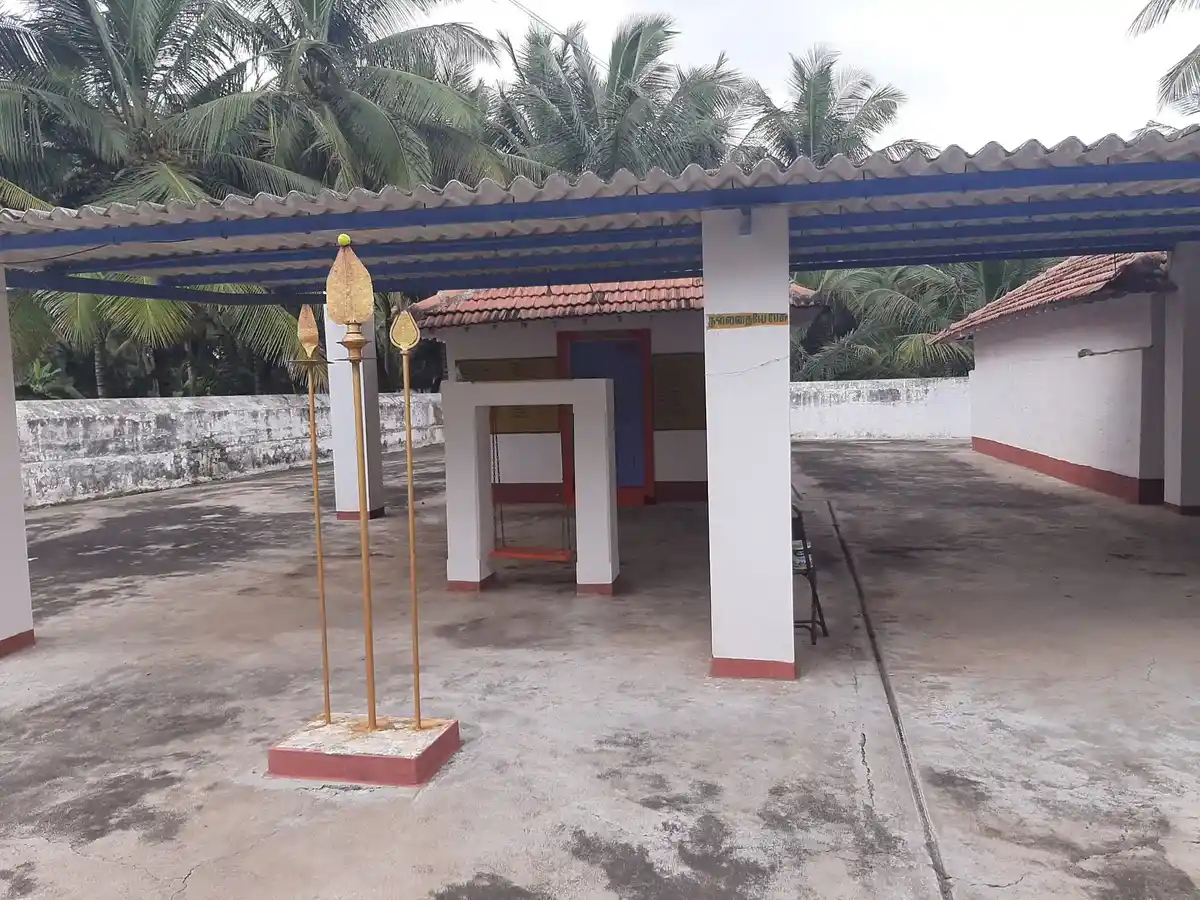 Arulmigu Karupparayan Temple, Karavazhimadhapoor - 641668 அருள்மிகு கருப்புராயன் திருக்கோயில், Karavazhimadhapoor - 641668, Coimbatore - Ancient Temple Architecture and History Image 6