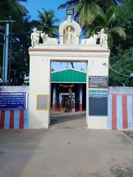 Arulmigu Karupparayan Temple, Thilagar Street, Velandipalayam - 641025 அருள்மிகு கருப்பராயன் திருக்கோயில், திலகர் ஸ்ட்ரீட், Velandipalayam - 641025, Coimbatore - Ancient Temple Architecture and History Image 4
