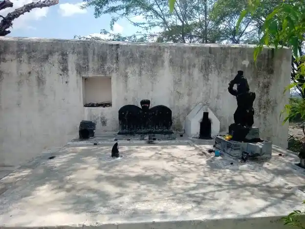 Arulmigu Karupparayanthottiamman Temple, Sarkarperiyapalayam - 638812 அருள்மிகு கருப்பராயன், தொட்டியம்மன் திருக்கோயில், Sarkarperiyapalayam - 638812, Tiruppur - Ancient Temple Architecture and History Image 8