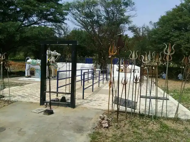 Arulmigu Karupparayar Kannimar, Ikkaraithathappali - 638451 அருள்மிகு கருப்பராயர்-கன்னிமார் திருக்கோயில், Ikkaraithathappali - 638451, Erode - Ancient Temple Architecture and History Image 5