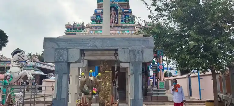 Arulmigu Karupparayar Mariamman Temple, Vadavalli, Coimbatore - 641041 அருள்மிகு கருப்பராயன் மற்றும் மாரியம்மன் திருக்கோயில், வடவள்ளி, கோவை - 641041, Coimbatore - Ancient Temple Architecture and History Image 4