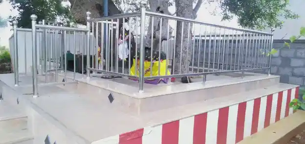 Arulmigu Karupparayar Temple, Pethampochipalayam, Poomalur - 641663 அருள்மிகு கருப்பராயர் திருக்கோயில், Pethampochipalayam, Poomalur - 641663, Tiruppur - Ancient Temple Architecture and History Image 5