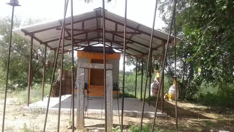 Arulmigu Karupparayasamy Temple, Kanangulam, Ayyampalayam - 641654 அருள்மிகு கருப்பராயசுவாமி திருக்கோயில், Kanangulam, Ayyampalayam - 641654, Tiruppur - Ancient Temple Architecture and History Image 2