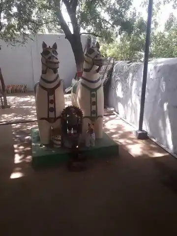 Arulmigu Karupparayaswamy Temple, Madapoor - 641664 அருள்மிகு கருப்பராயசுவாமி திருக்கோயில், Madapoor - 641664, Tiruppur - Ancient Temple Architecture and History Image 3