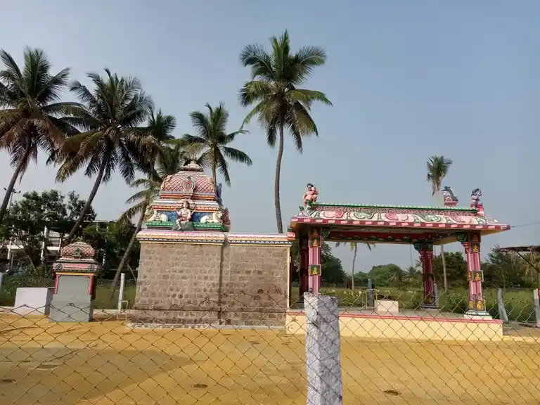 Arulmigu Karupparayaswamy Temple, Pazhamgarai - 641654 அருள்மிகு கருப்பராயன் சுவாமி திருக்கோயில், Pazhamgarai - 641654, Tiruppur - Ancient Temple Architecture and History Image 3