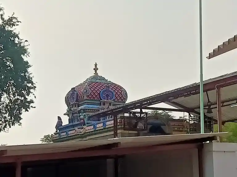 Arulmigu Karupparayaswamy Temple, Pazhamgarai - 641654 அருள்மிகு கருப்பராயன் சுவாமி திருக்கோயில், Pazhamgarai - 641654, Tiruppur - Ancient Temple Architecture and History Image 4