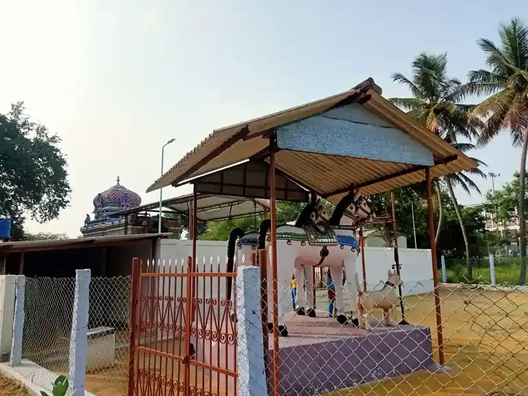 Arulmigu Karupparayaswamy Temple, Pazhamgarai - 641654 அருள்மிகு கருப்பராயன் சுவாமி திருக்கோயில், Pazhamgarai - 641654, Tiruppur - Ancient Temple Architecture and History Image 6