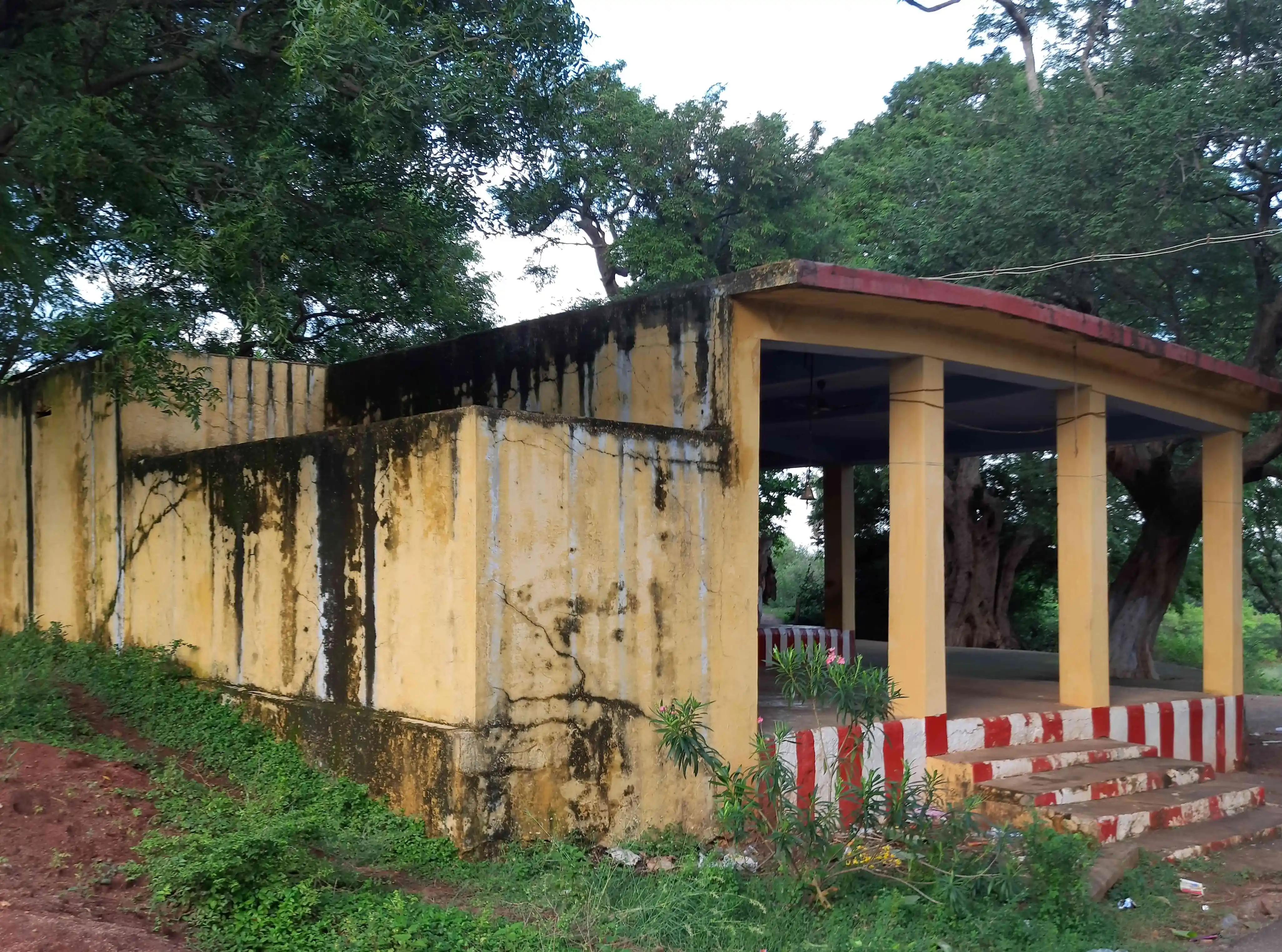 Arulmigu Karuppasamy Koil, Panpoli - 627807 Arulmigu Karuppasamy Koil, பண்பொழி, பண்பொழி - 627807, Tenkasi - Ancient Temple Architecture and History Image 4
