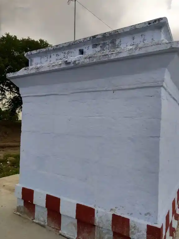 Arulmigu Karuppathoorani Vinayakar Temple, Nallamaram - 625702 Arulmigu Karuppathoorani Vinayakar Temple, Nallamaram - 625702, Madurai - Ancient Temple Architecture and History Image 4