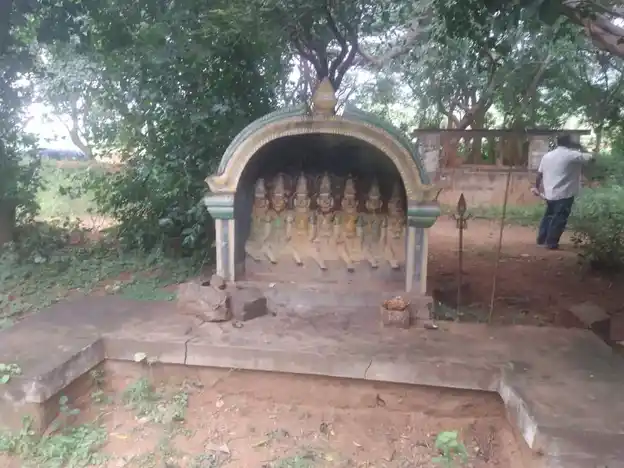 Arulmigu Karuppusamy And Kannimar Temple, Mealur - 621310