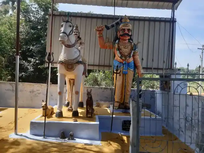 Arulmigu Karuppusamy Temple, Chinnapuliyur - 638455 அருள்மிகு கருப்புச்சாமி திருக்கோயில், சின்னபுலியூர், Chinnapuliyur - 638455, Erode - Ancient Temple Architecture and History Image 2