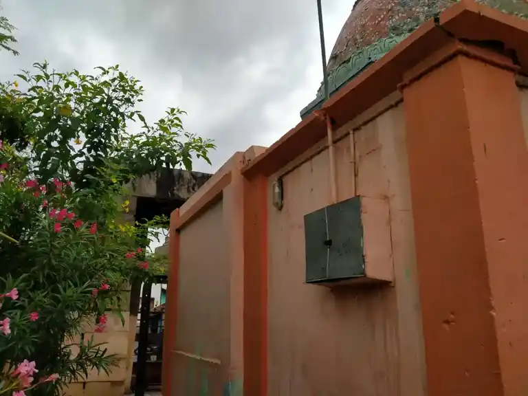 Arulmigu Karuppusamy Temple, Thiruverumbur - 620013 Arulmigu Karuppusamy Temple, Thiruverumbur - 620013, Thiruchirappalli - Ancient Temple Architecture and History Image 3