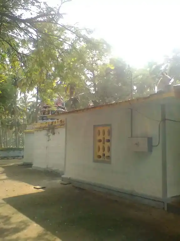 Arulmigu Karupurayar Temple, Thenkumarapalayam - 642134 அருள்மிகு கருப்புராயர் திருக்கோயில், தென்குமரபலயம் - 642134, Coimbatore - Ancient Temple Architecture and History Image 3