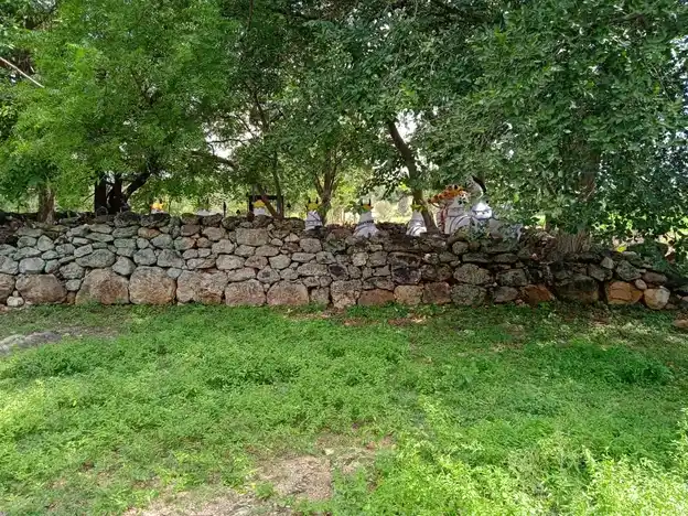 Arulmigu Karupurayasamy Temple, Mugasisemsampatti, Vadavalli - 641653 அருள்மிகு கருப்பராயசுவாமி திருக்கோயில், Mugasisemsampatti, Annur - 641653, Coimbatore - Ancient Temple Architecture and History Image 4