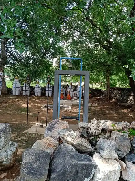 Arulmigu Karupurayasamy Temple, Mugasisemsampatti, Vadavalli - 641653 அருள்மிகு கருப்பராயசுவாமி திருக்கோயில், Mugasisemsampatti, Annur - 641653, Coimbatore - Ancient Temple Architecture and History Image 5