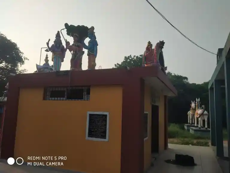 Arulmigu Karuthakaatu Iyyanaar Vagaiyara Temple, Periyamuthaliyarsavadi - 605104 அருள்மிகு கருத்தக்காட்டு அய்யனார் வகையறா திருக்கோயில், Periyamuthaliyarsavadi - 605104, Viluppuram - Ancient Temple Architecture and History Image 2