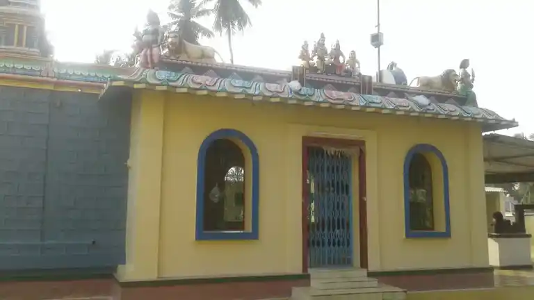 Arulmigu Karuvalurmariamman Temple, Kanakkampalayam - 638505 அருள்மிகு கருவலூர் மாரியம்மன் திருக்கோயில், Kanakkampalayam - 638505, Erode - Ancient Temple Architecture and History Image 4