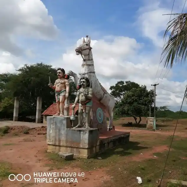 Arulmigu Karuvelamudaiya Iyanar Temple, Andakudi - 630702 அருள்மிகு கருவேலமுடையஅய்யனார் திருக்கோயில், அண்டக்குடி, Andakudi - 630702, Sivagangai - Ancient Temple Architecture and History Image 2