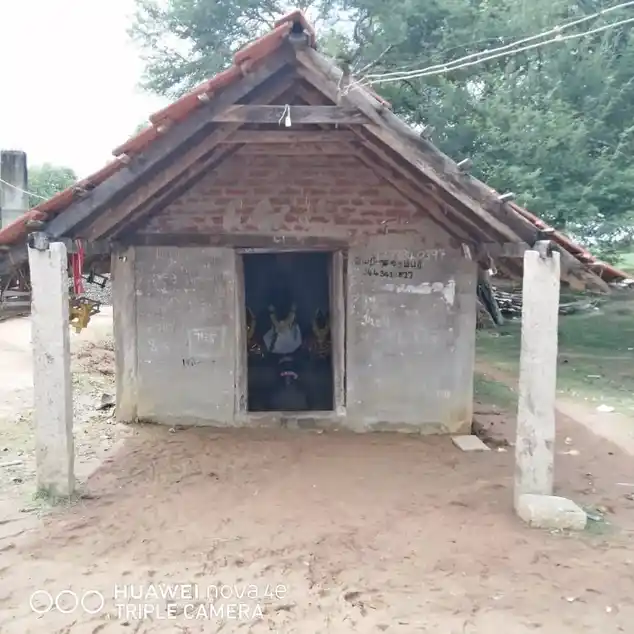 Arulmigu Karuvelamudaiya Iyanar Temple, Andakudi - 630702 அருள்மிகு கருவேலமுடையஅய்யனார் திருக்கோயில், அண்டக்குடி, Andakudi - 630702, Sivagangai - Ancient Temple Architecture and History Image 3