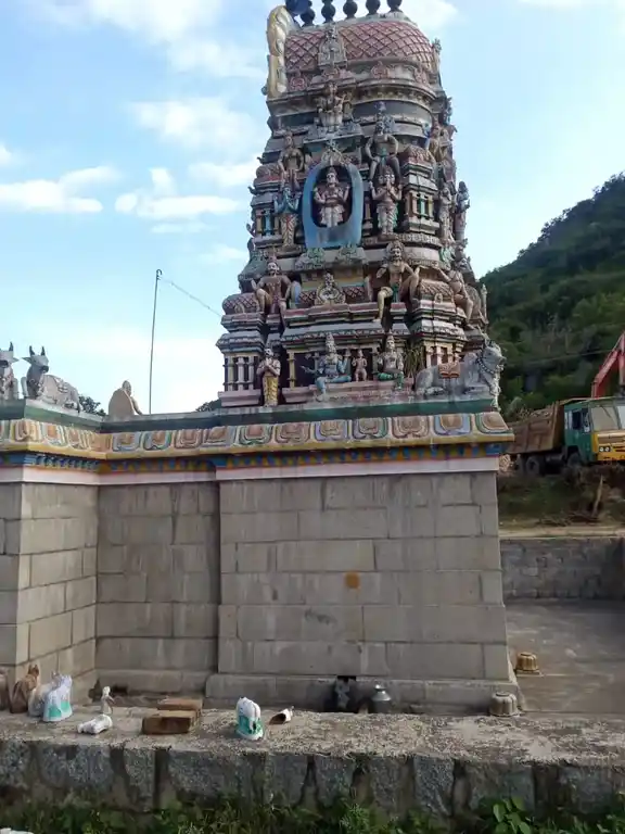 Arulmigu Kaseeswarar Basuveswarar Temple, Avalnattam - 635121 Temple