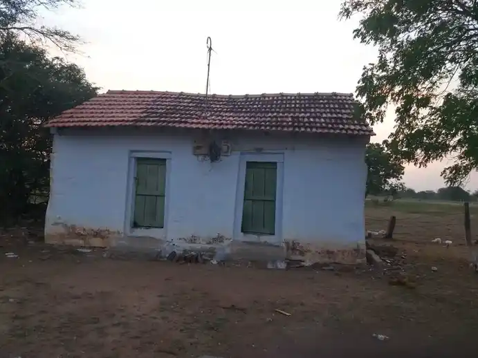 Arulmigu Kashba Uthukkarai, Kannimaar Temple, Kakkavadi - 639003 அருள்மிகு கஸ்பா ஊத்துக்கரை கன்னிமார் திருக்கோயில், Kakkavadi - 639003, Karur - Ancient Temple Architecture and History Image 3