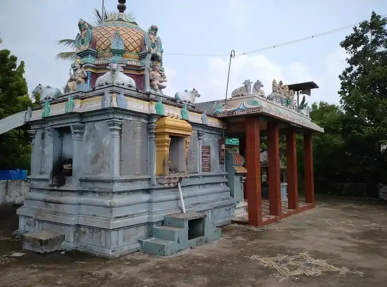Arulmigu Kashi Viwanathar Temple, Agarakaduvangudi - 609403