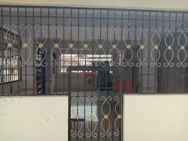 Arulmigu Kasi Vishwanathar Temple, Gooliganappalli - 635103 அருள்மிகு காசி விஸ்வநாதர் திருக்கோயில், Gooliganappalli - 635103, Krishnagiri - Ancient Temple Architecture and History Image 6