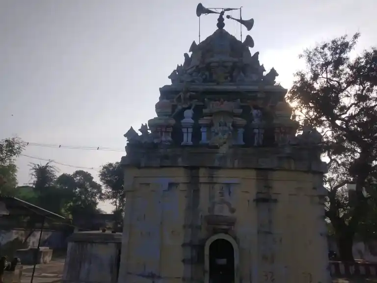 Arulmigu Kasi Vishwanathar Temple, Irumbedu - 632301 அருள்மிகு காசிவிஸ்வநாதசாமி திருக்கோயில், Irumbedu - 632301, Tiruvannamalai - Ancient Temple Architecture and History Image 2