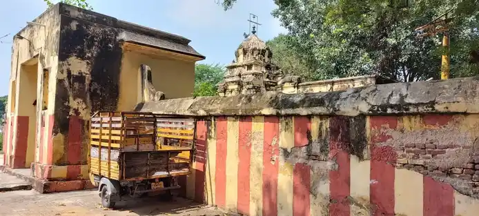 Arulmigu Kasi Vishwanathar Temple, Periyapodinatham - 632520 அருள்மிகு காசிவிஸ்வநாதர் திருக்கோயில், பெரியபோடிநத்தம் - 632520, Vellore - Ancient Temple Architecture and History Image 11