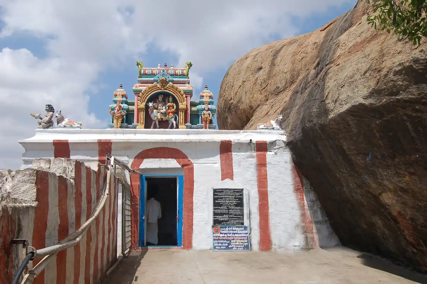 Arulmigu Kasi Visvanathan Temple, Thirupparankundram - 625005 அருள்மிகு காசி விசுவநாதன் திருக்கோயில், திருப்பரங்குன்றம் - 625005, Madurai - Ancient Temple Architecture and History Image 4