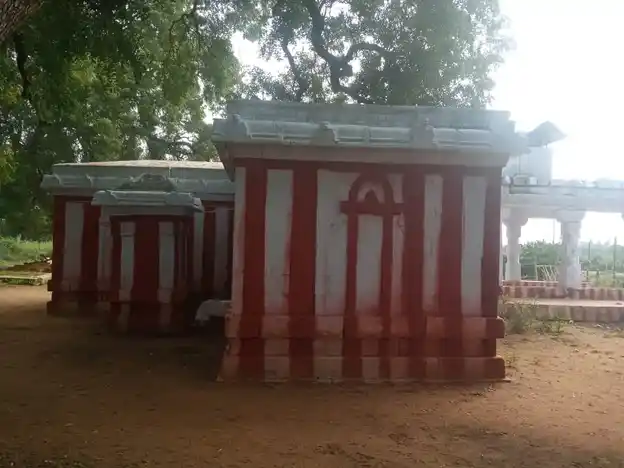 Arulmigu Kasi Viswanathar Temple, Thirumangalakkurichi - 628502 அருள்மிகு காசி விசுவநாதர் மற்றும் விசாலாட்சியம்மன் திருக்கோயில், Thirumangalakkurichi - 628502, Thoothukudi - Ancient Temple Architecture and History Image 2