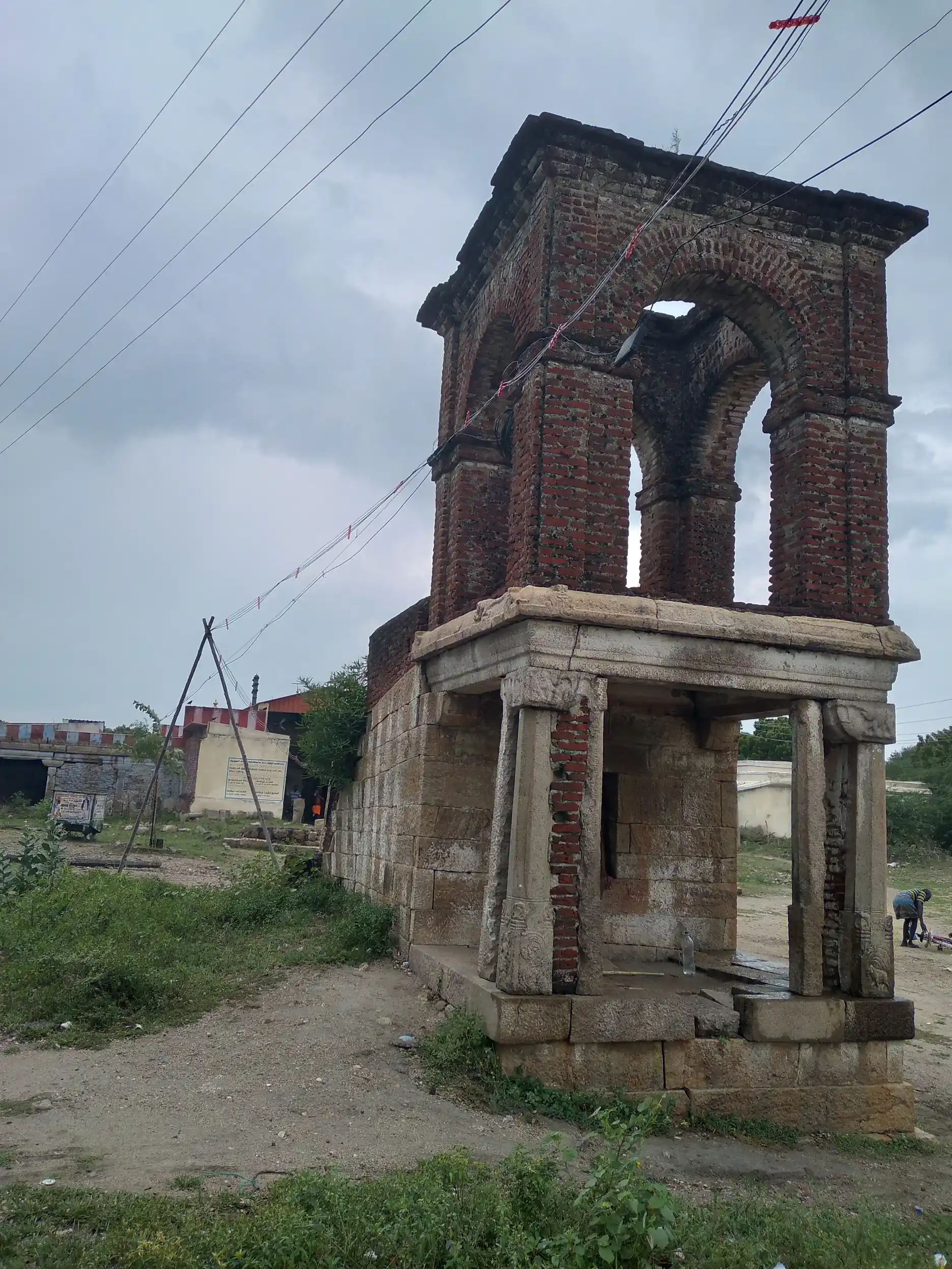 Arulmigu Kasivishvanatha Swamy Temple, Sathiram Sevalpatti., Sathiram Sevalpatti. - 626102 அருள்மிகு காசி விஸ்வநாத சுவாமி திருக்கோயில், சத்திரம்செவல்பட்டி, சத்திரம்செவல்பட்டி கிராமம் - 626102, Virudhunagar - Ancient Temple Architecture and History Image 4