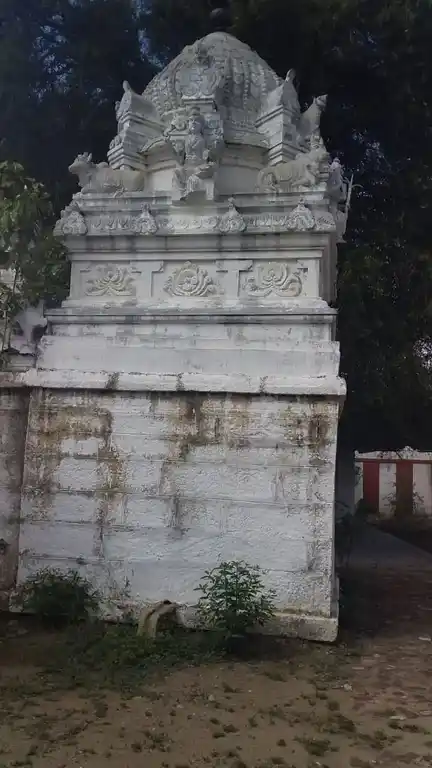 Arulmigu Kasivishwanathaswamy Temple, Rajapuram - 639201 அருள்மிகு காசிவிசுவநாதசுவாமி திருக்கோயில், Rajapuram - 639201, Karur - Ancient Temple Architecture and History Image 4