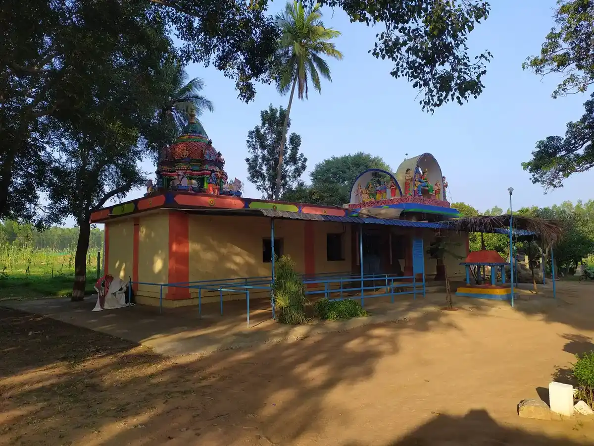 Arulmigu Kasivisuwanathar Temple, Kalugondapalli - 635114 அருள்மிகு காசிவிஸ்வநாதர் திருக்கோயில், கலுகொண்டப்பள்ளி - 635114, Krishnagiri - Ancient Temple Architecture and History Image 3