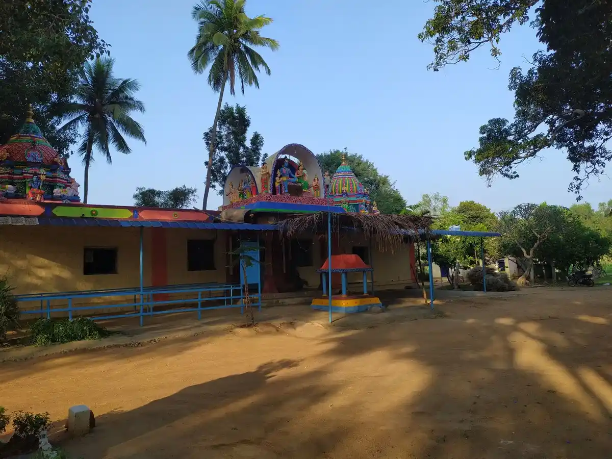 Arulmigu Kasivisuwanathar Temple, Kalugondapalli - 635114 அருள்மிகு காசிவிஸ்வநாதர் திருக்கோயில், கலுகொண்டப்பள்ளி - 635114, Krishnagiri - Ancient Temple Architecture and History Image 4