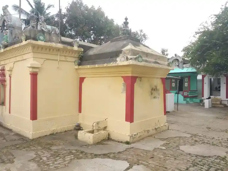 Arulmigu Kasivisvanadhar Temple, Kunnathur - 632301 Temple