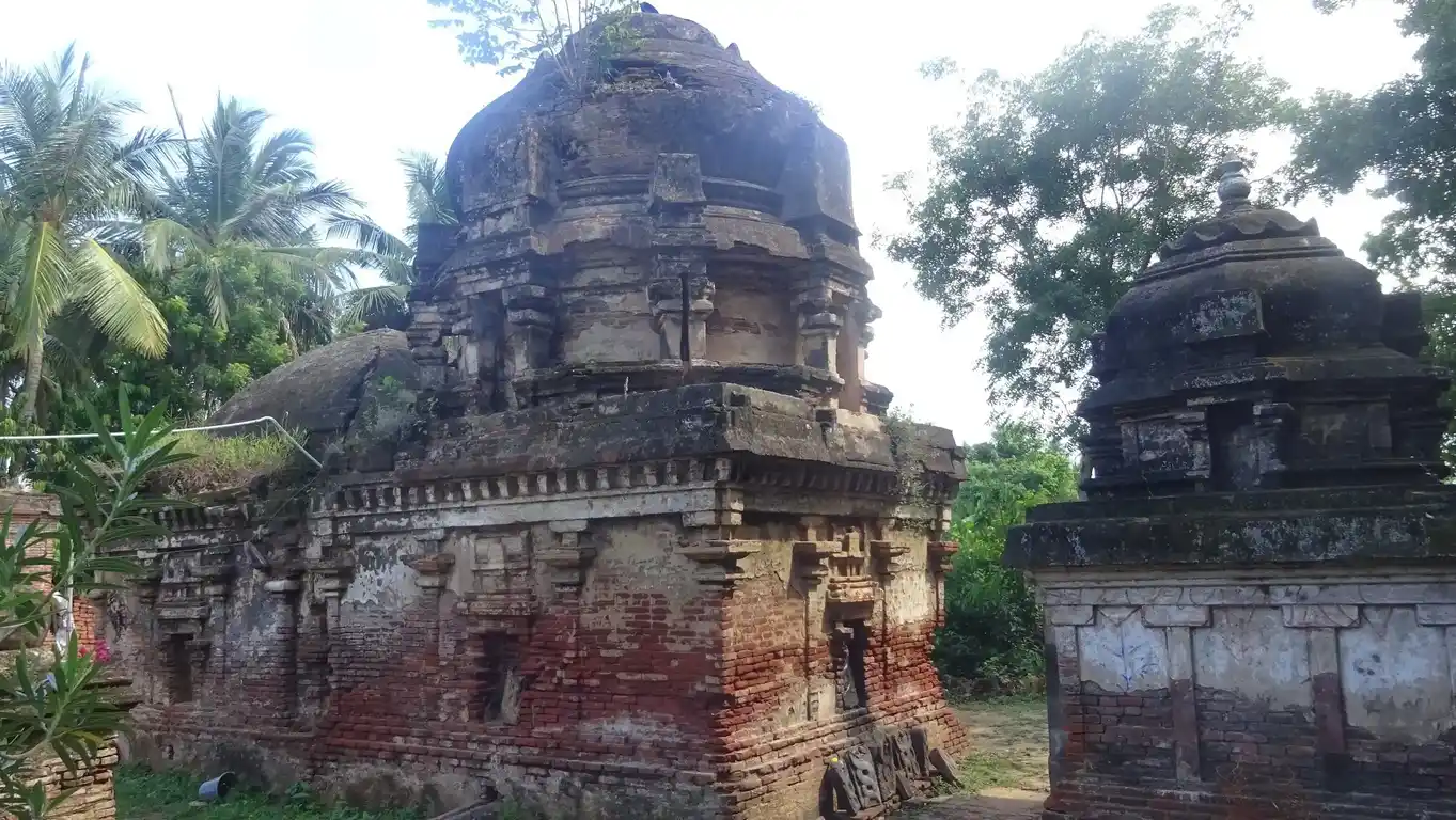 Arulmigu Kasivisvanatha Swamy And Varadarajaswamy Temple, Pillaiyampettai - 612103 அருள்மிகு காசிவிஸ்வநாத சுவாமி திருக்கோயில், Pillaiyampettai - 612103, Thanjavur - Ancient Temple Architecture and History Image 4