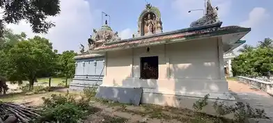Arulmigu Kasivisvanathar, Lakshminaraya Perumal Temple, Kadapakkam - 603304 அருள்மிகு காசி விஸ்வநாதர் லெட்சுமி நாராயணப்பெருமாள் திருக்கோயில், Kadapakkam - 603304, Chengalpattu - Ancient Temple Architecture and History Image 6