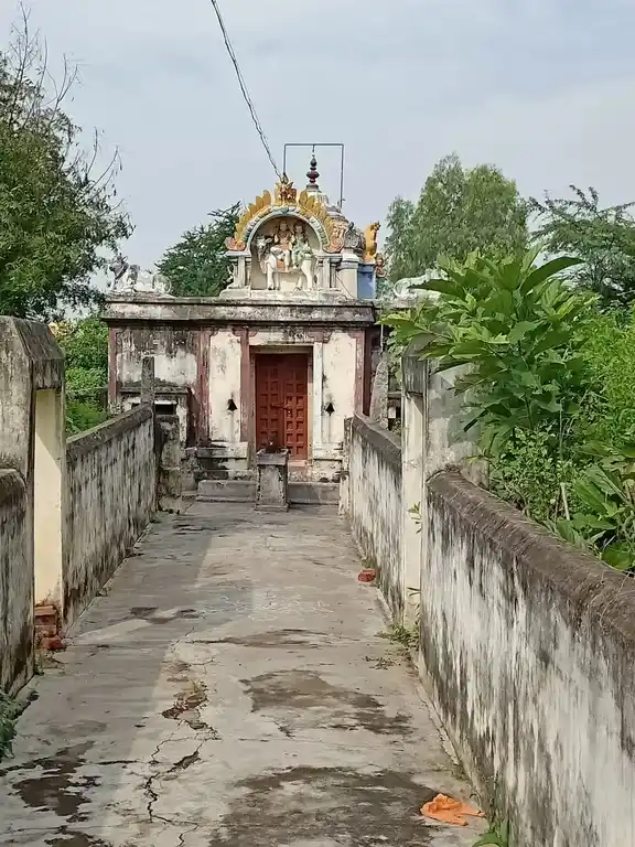 Arulmigu Kasiviswanadhar Temple, Manaloorpettai - 605754 அருள்மிகு காசிவிஸ்வநாதர் திருக்கோயில், Manaloorpettai - 605754, Kallakurichi - Ancient Temple Architecture and History Image 4