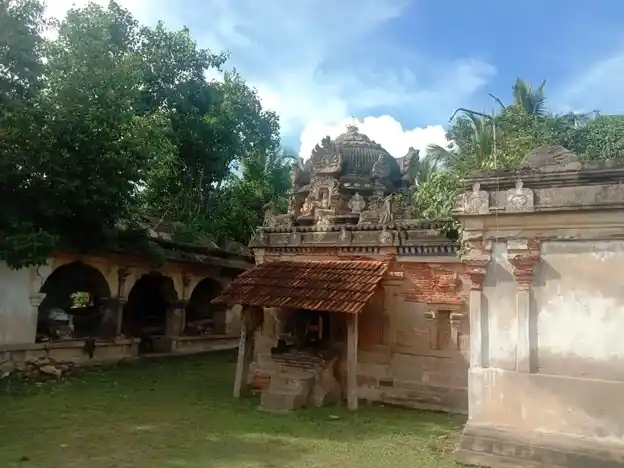 Arulmigu Kasiviswanatha Swamy Temple, Rajamadam - 614701 அருள்மிகு காசிவிஸ்வநாத சுவாமி திருக்கோயில், Rajamadam - 614701, Thanjavur - Ancient Temple Architecture and History Image 7