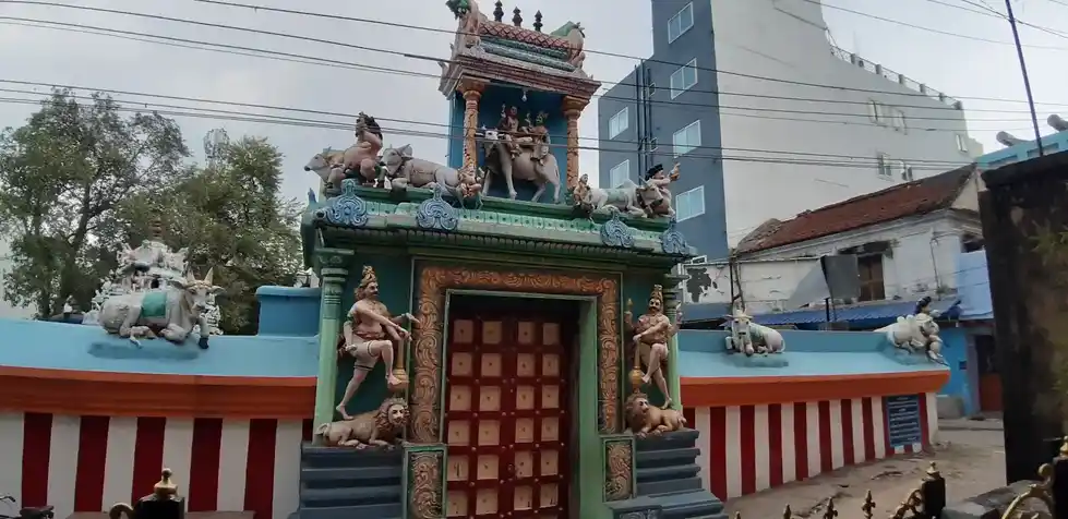 Arulmigu Kasiviswanathar Temple, Beripet, Vellore - 632004